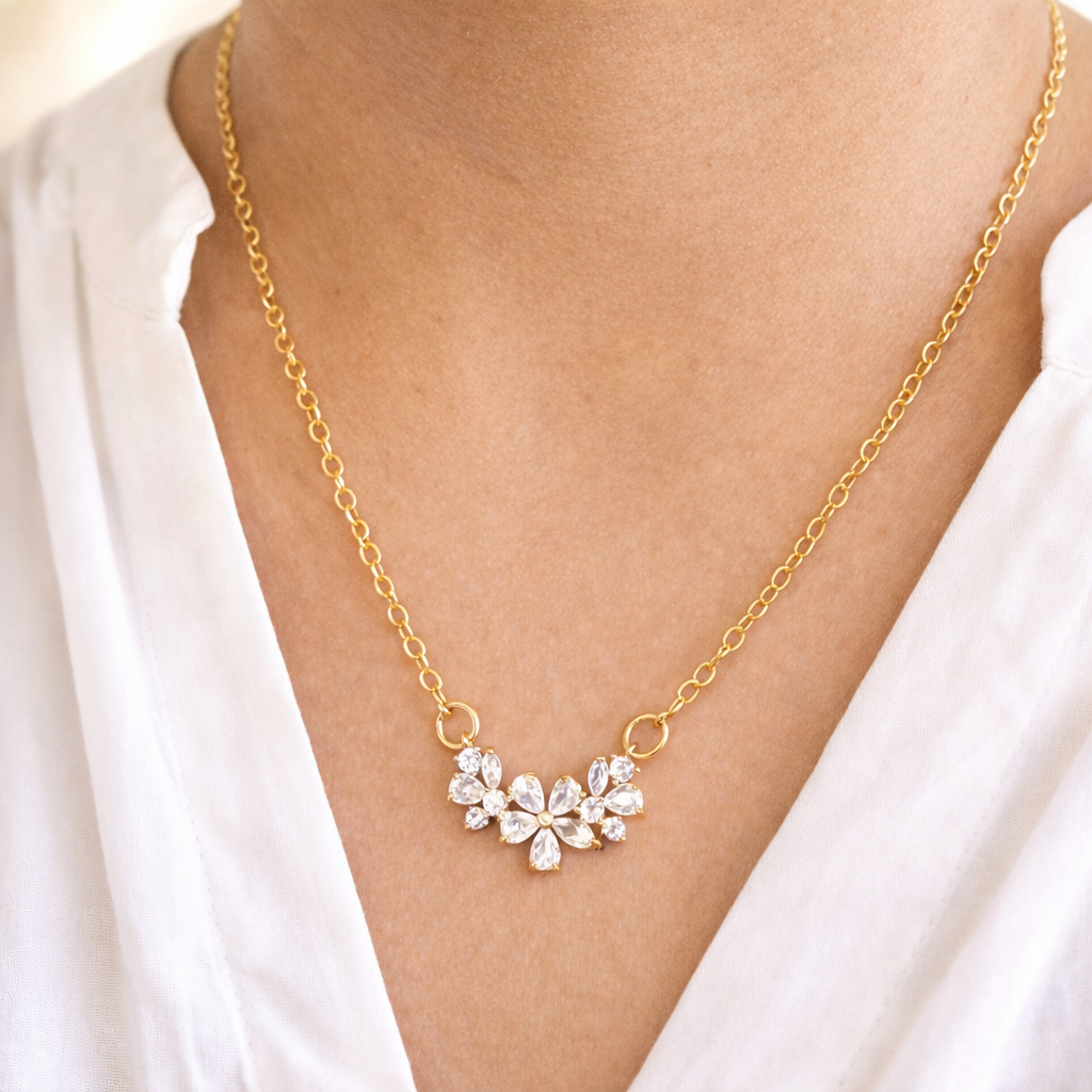 Bela Necklace